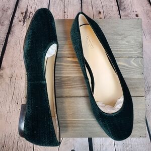 𝅺BOTKIER Camilla Green Velvet Flats sz. 6 NIB